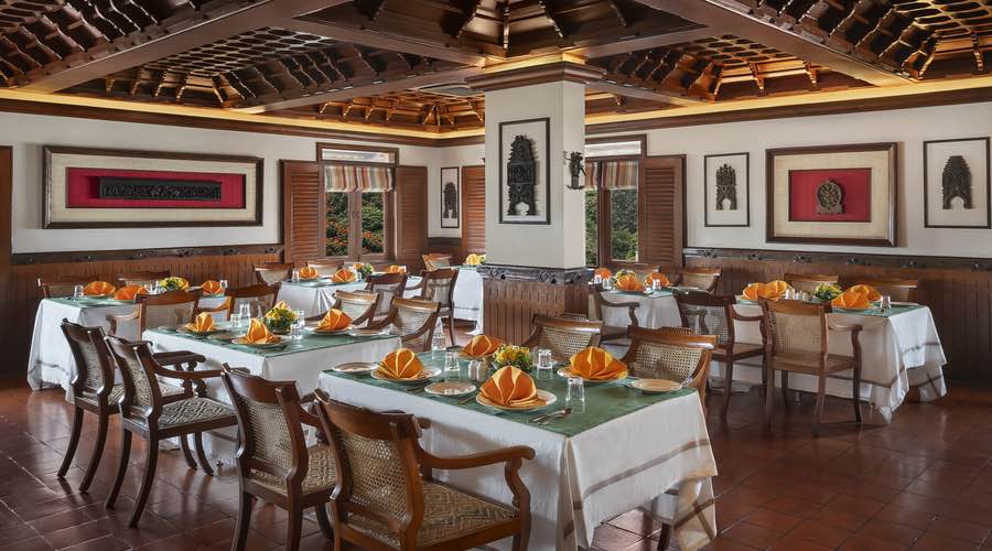 Luxury Dining - Vembanad
